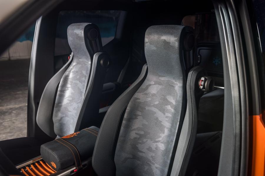 Интерьер Toyota FT-4X Concept 2017 года  (фото 14 из 43)